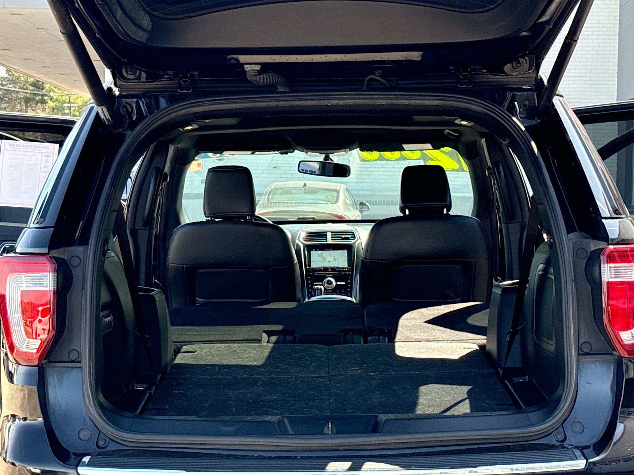 Used 2018 Ford Explorer Limited AWD/4WD image 7