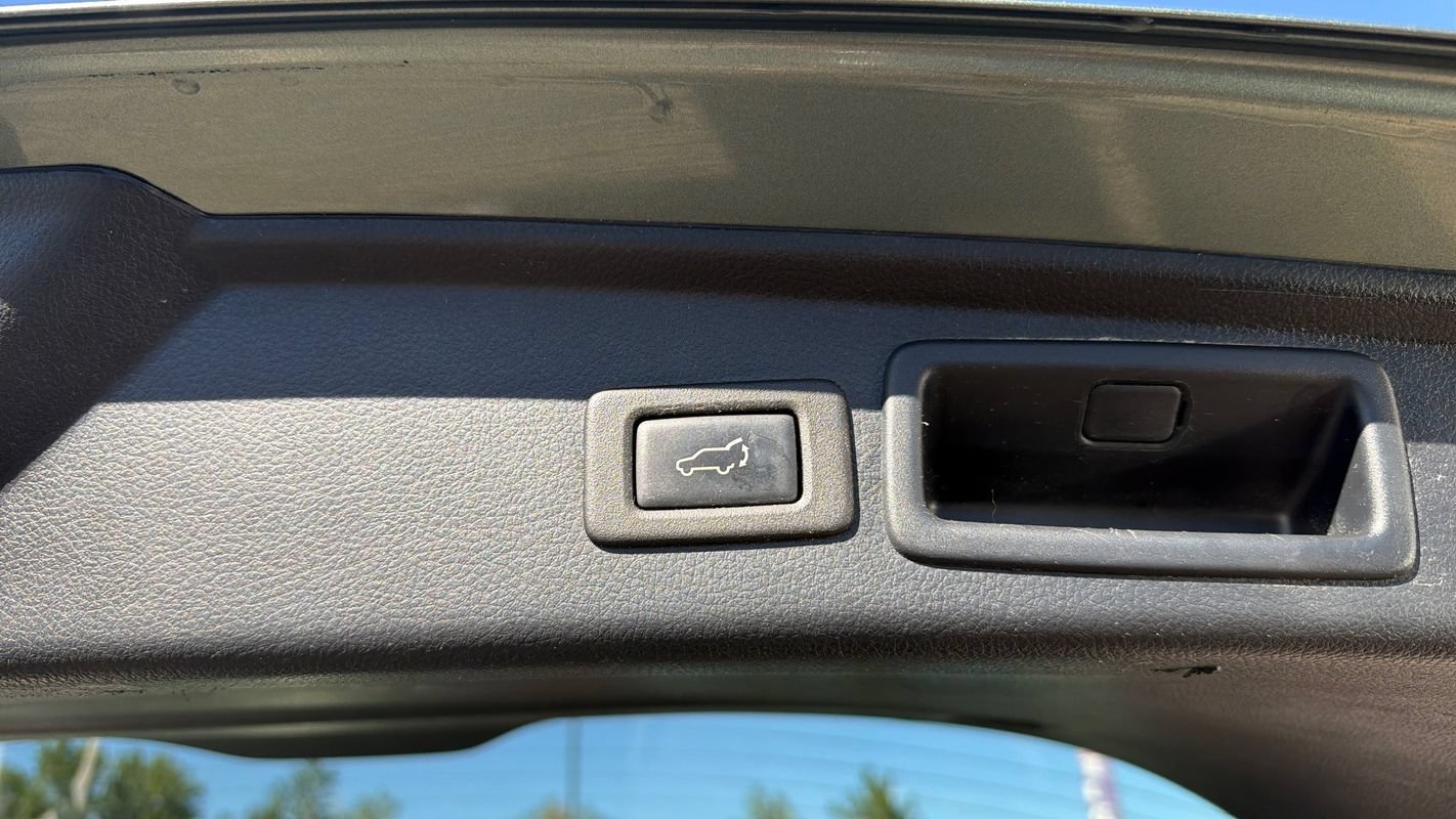 Used 2015 Subaru Forester 2.5i Limited AWD/4WD image 24