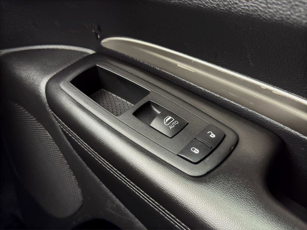 Used 2019 Dodge Durango SXT image 14