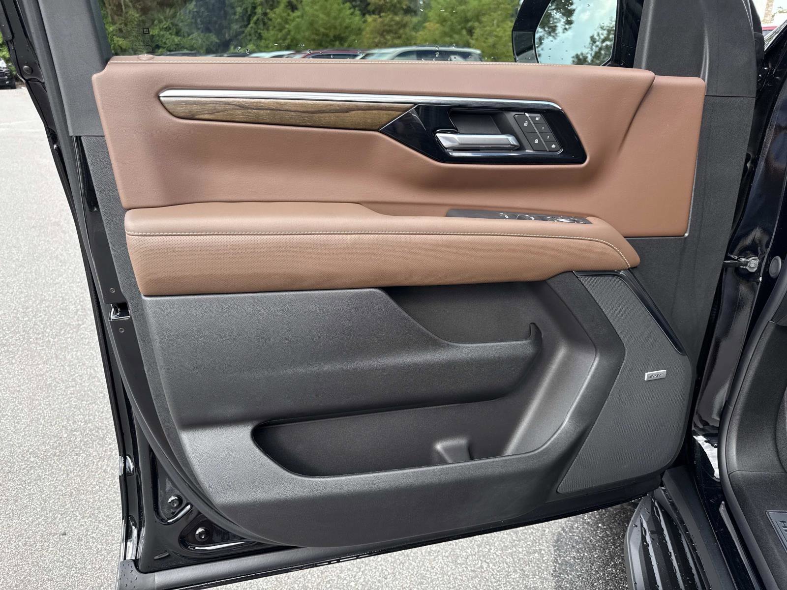 New 2026 Chevrolet Suburban High Country w/ Sun And Tow Package image 18