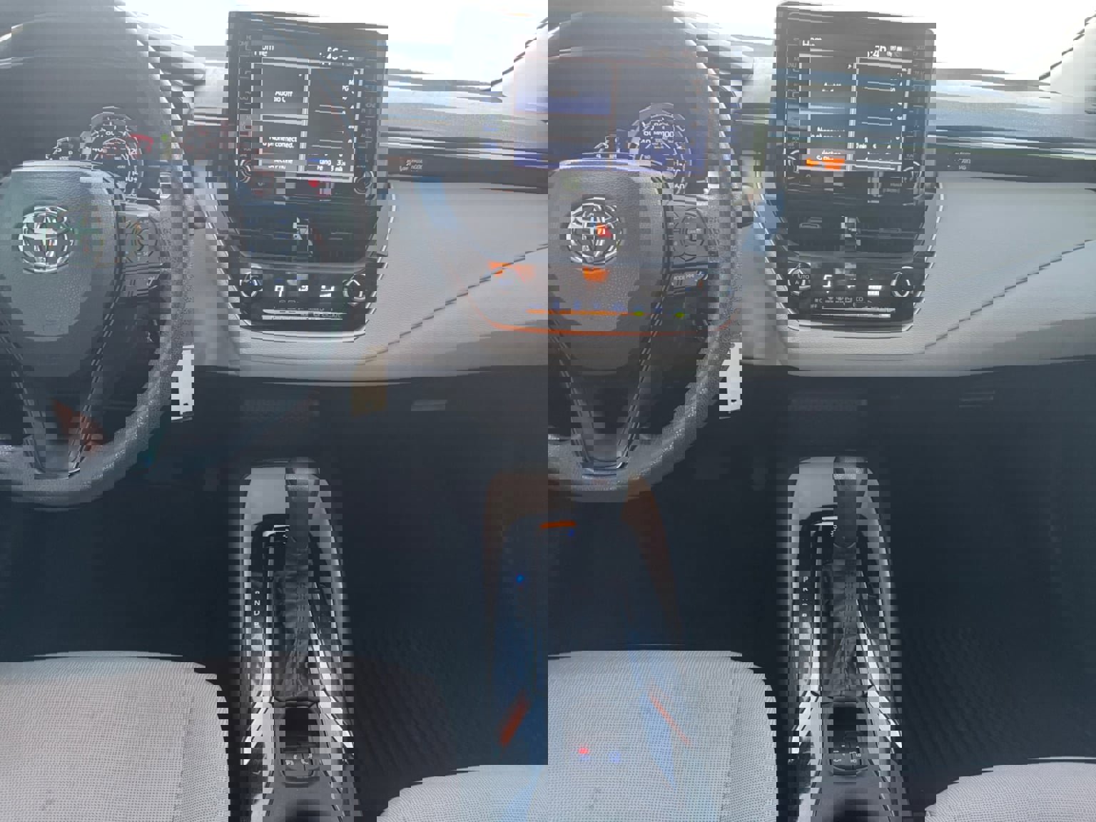 Used 2022 Toyota Corolla LE image 12