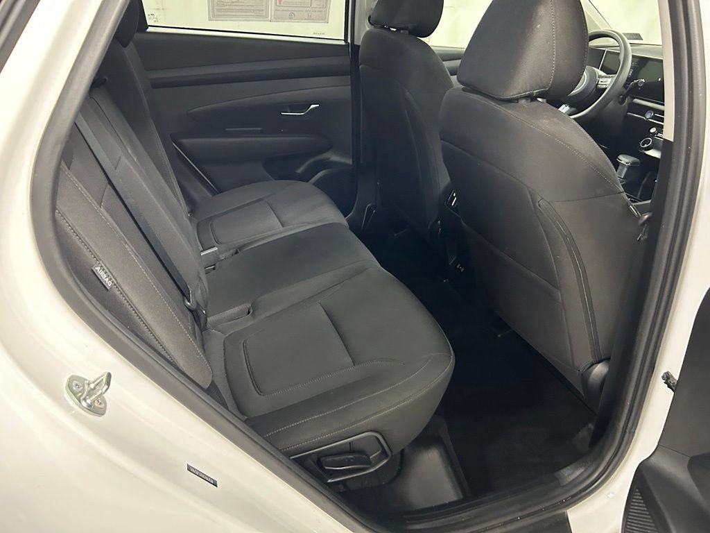 Used 2025 Hyundai Tucson SEL AWD/4WD image 14