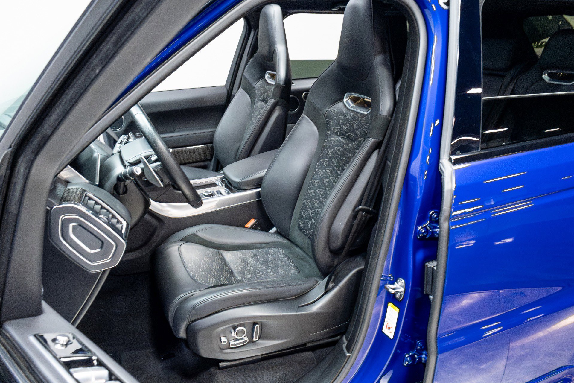 Used 2022 Land Rover Range Rover Sport SVR image 6