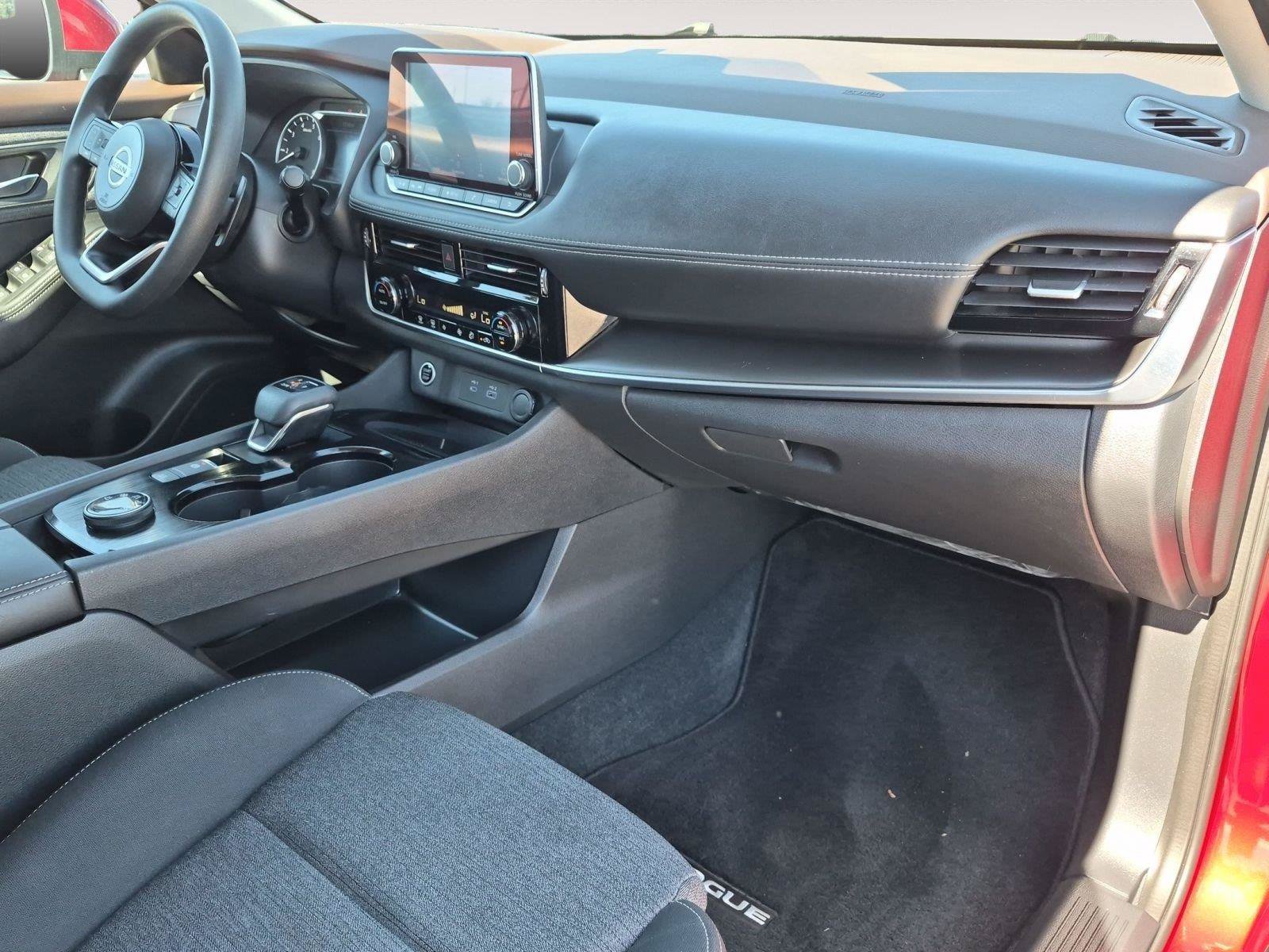 Certified 2021 Nissan Rogue SV AWD/4WD image 17
