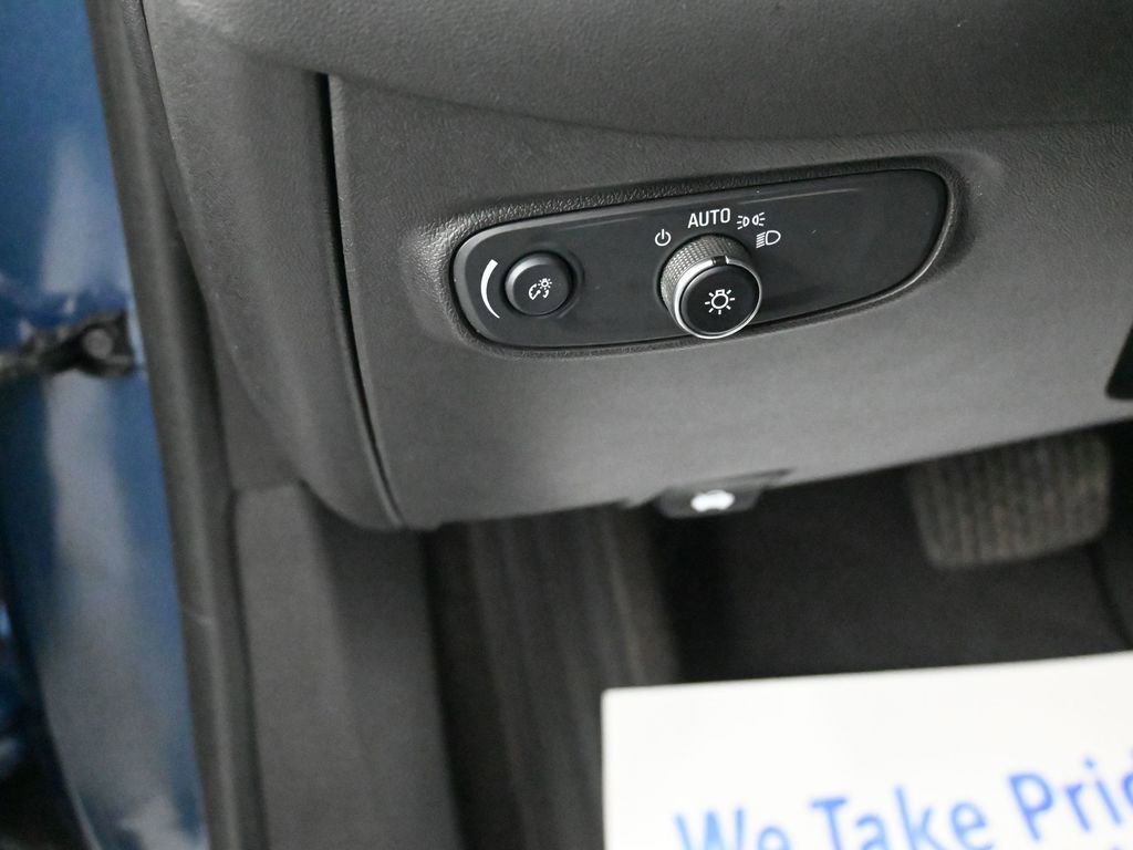 Used 2024 Chevrolet Equinox LT image 28