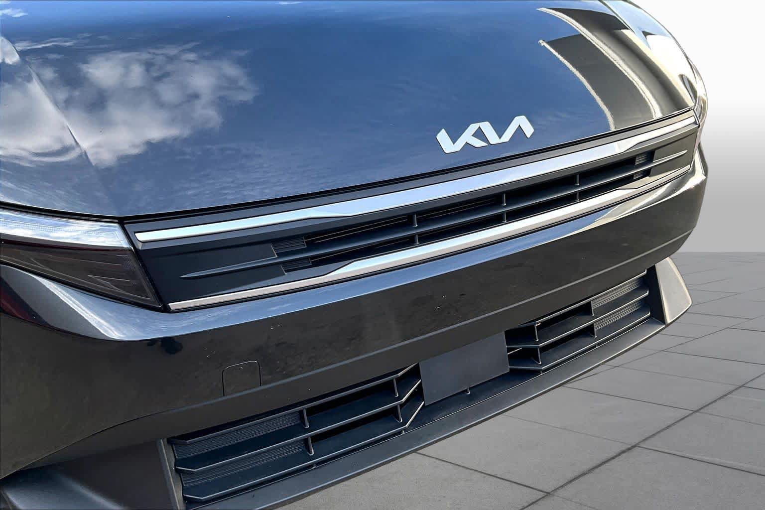 Used 2025 Kia K4 FWD image 29
