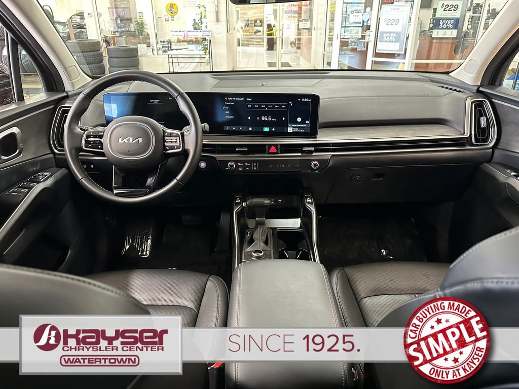 Used 2025 Kia Sorento X-Line EX AWD/4WD image 13