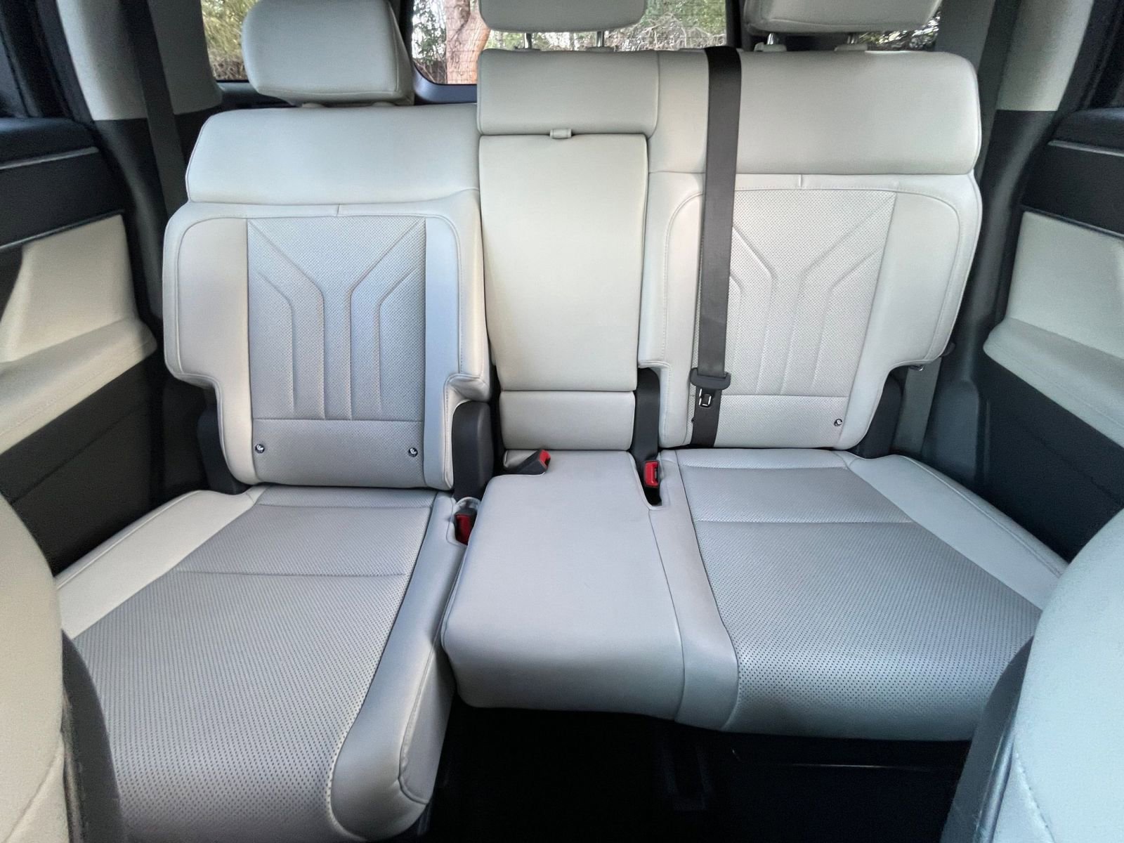 Used 2025 Hyundai Santa Fe SEL image 39