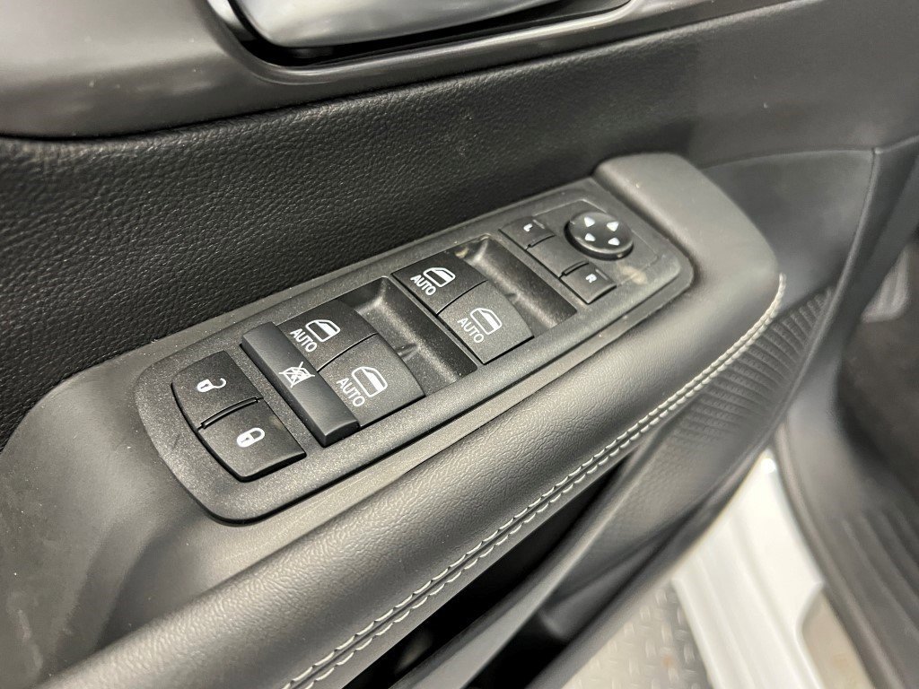 New 2026 Chrysler Voyager LX image 21