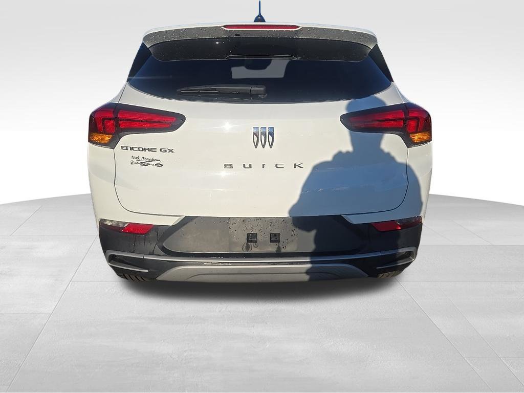 Certified 2024 Buick Encore GX Preferred FWD image 4