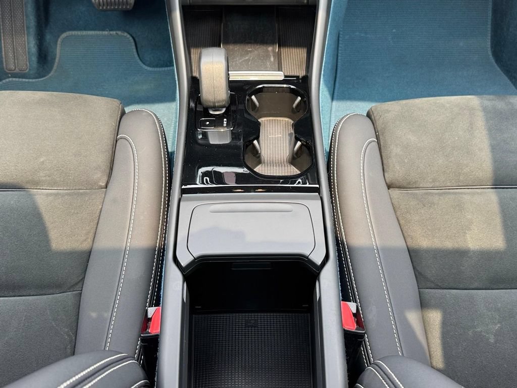 Certified 2023 Volvo XC40 Recharge Ultimate AWD/4WD image 14