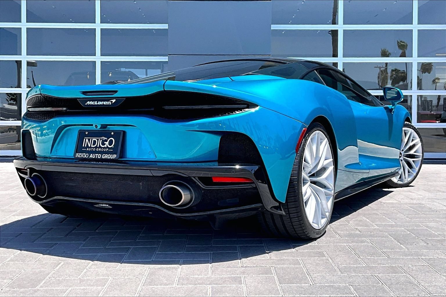 Used 2021 McLaren GT RWD image 12