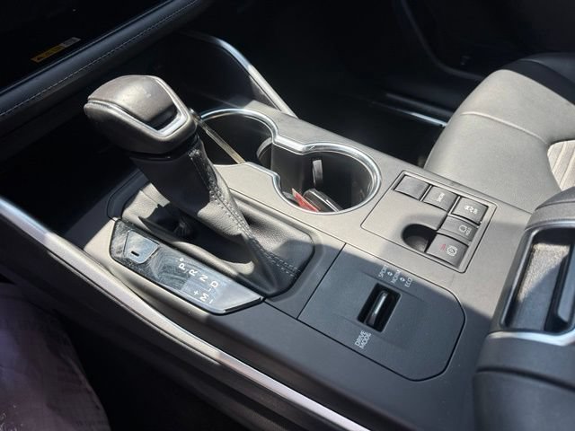 Used 2023 Toyota Highlander XSE FWD image 20