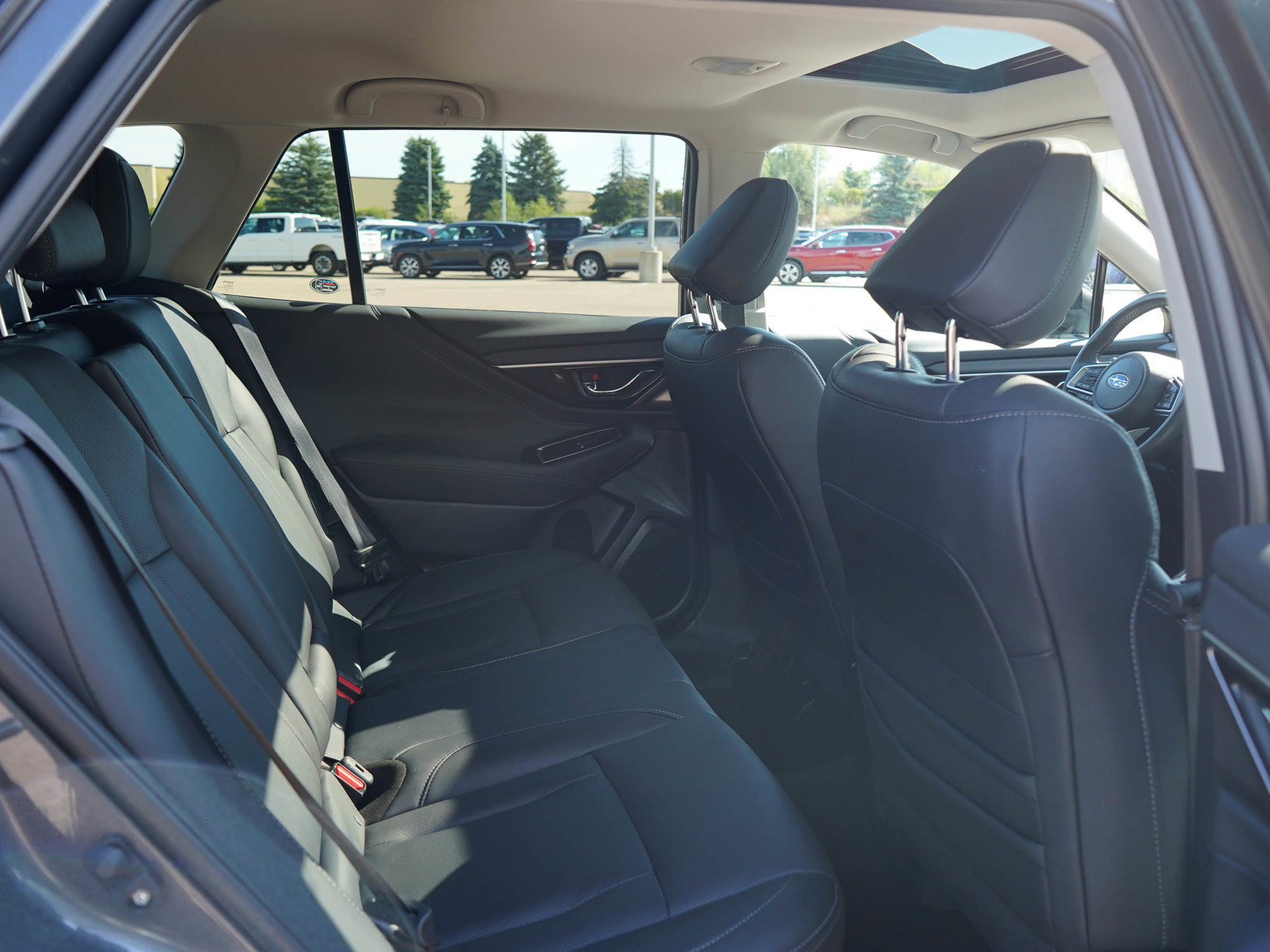 Used 2024 Subaru Outback Limited AWD/4WD image 12