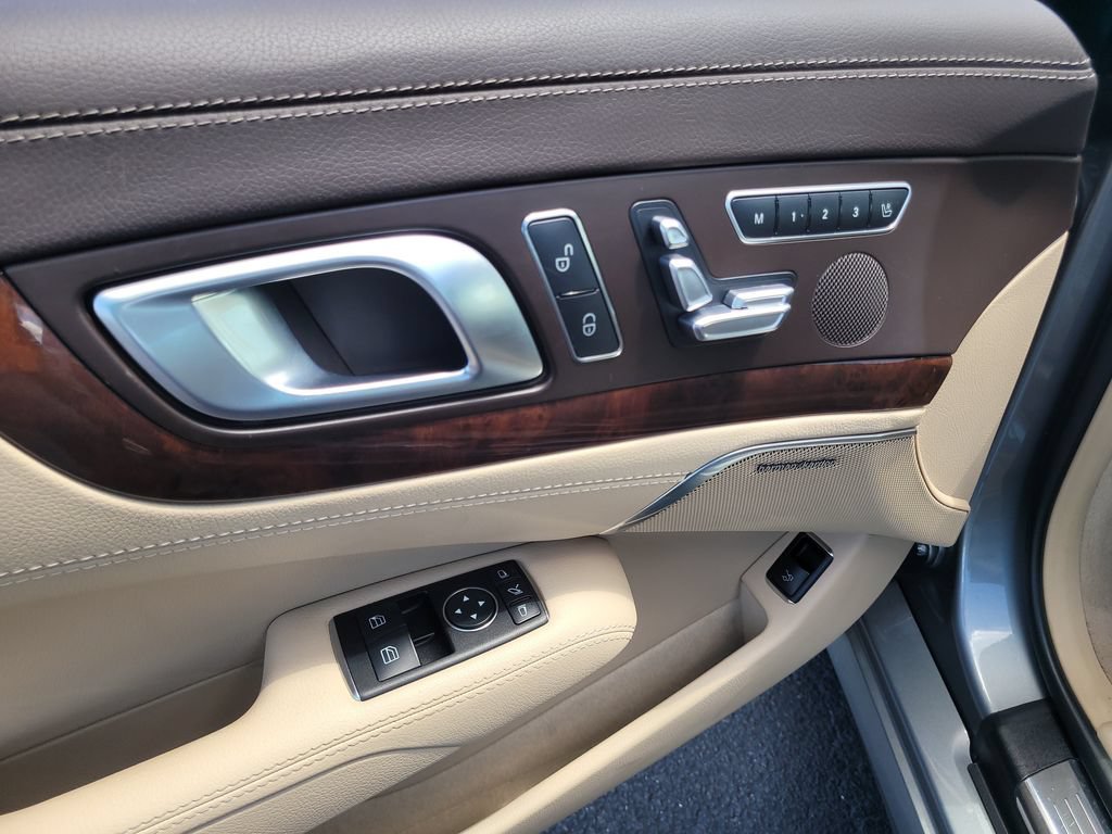 Used 2014 Mercedes-Benz SL 550 image 11
