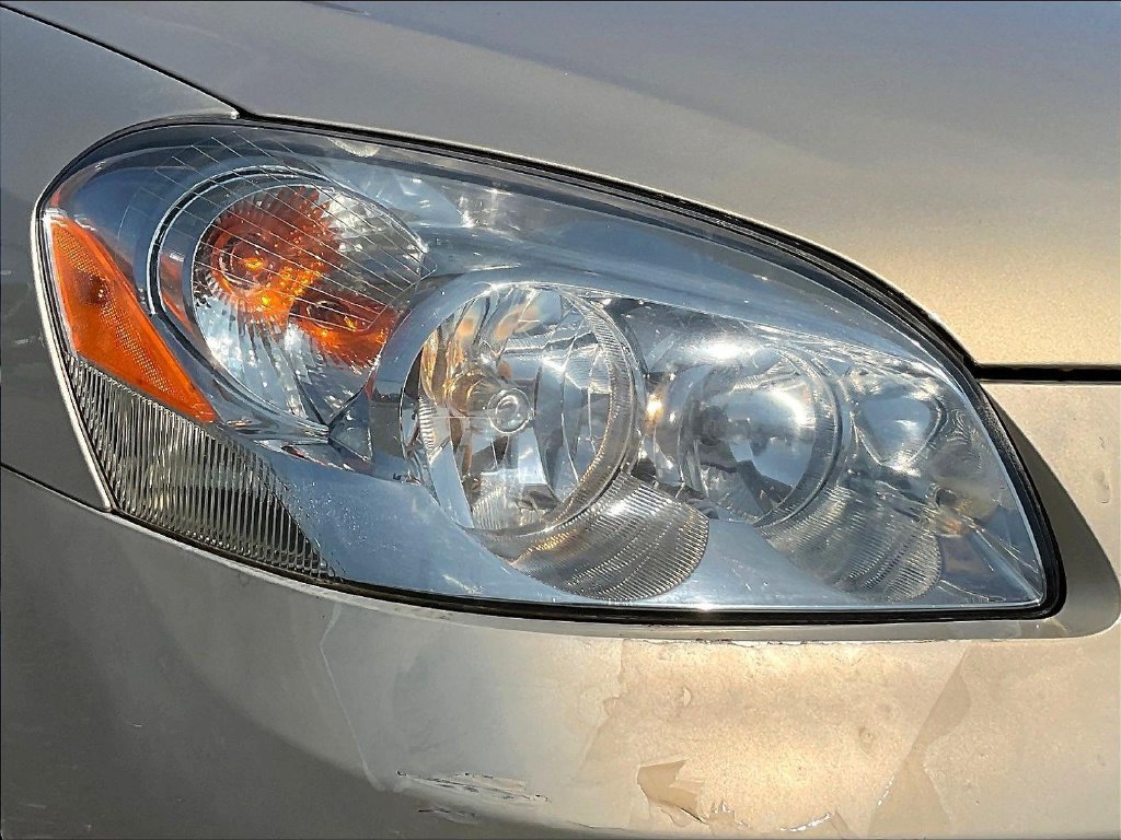 Used 2008 Buick Lucerne CXL w/ Driver Confidence Package FWD image 31