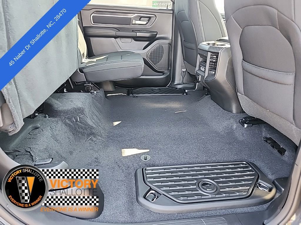 New 2025 RAM 1500 4x4 Crew Cab image 15