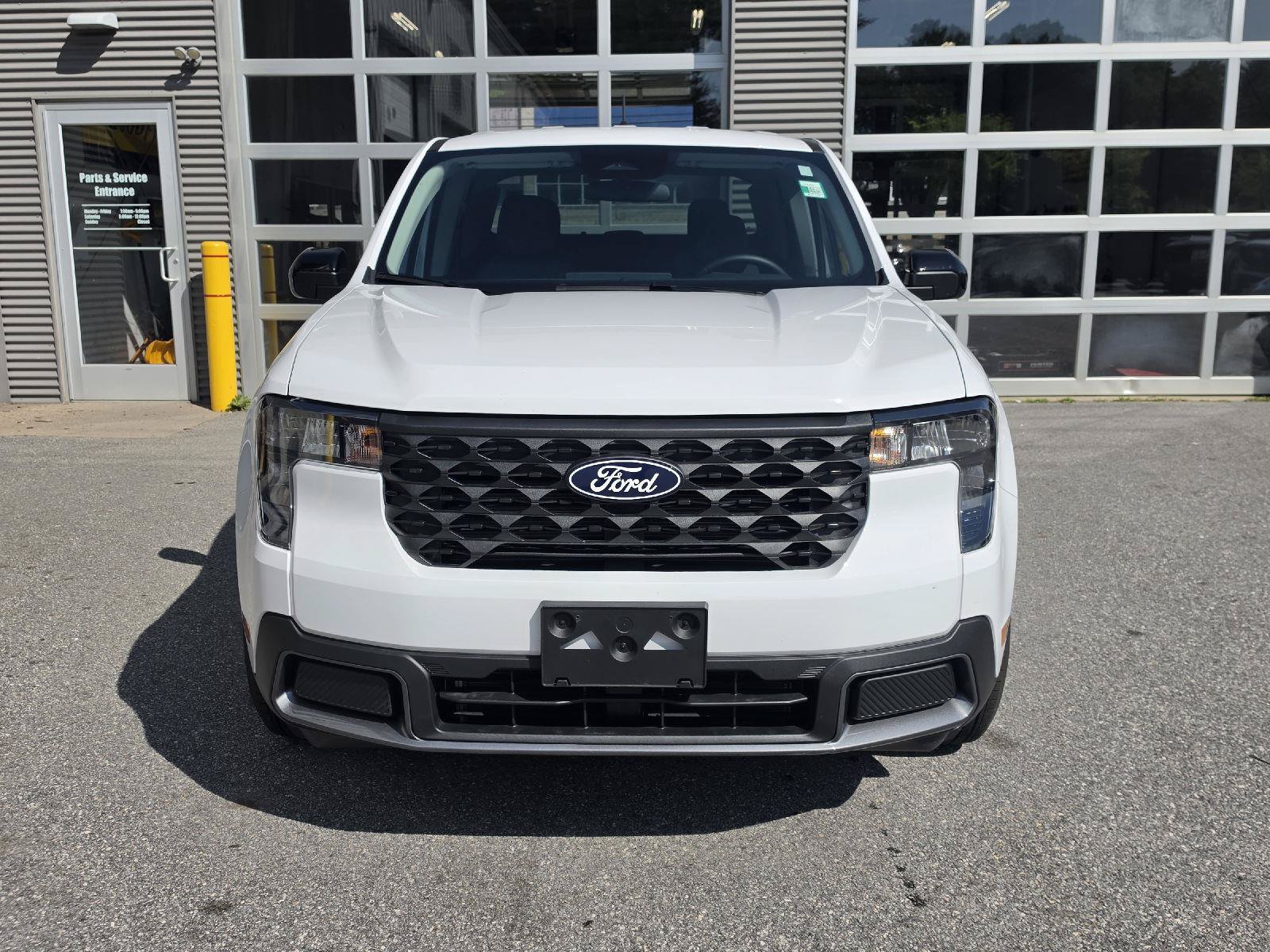 Used 2025 Ford Maverick XLT w/ Equipment Group 301A AWD/4WD image 8