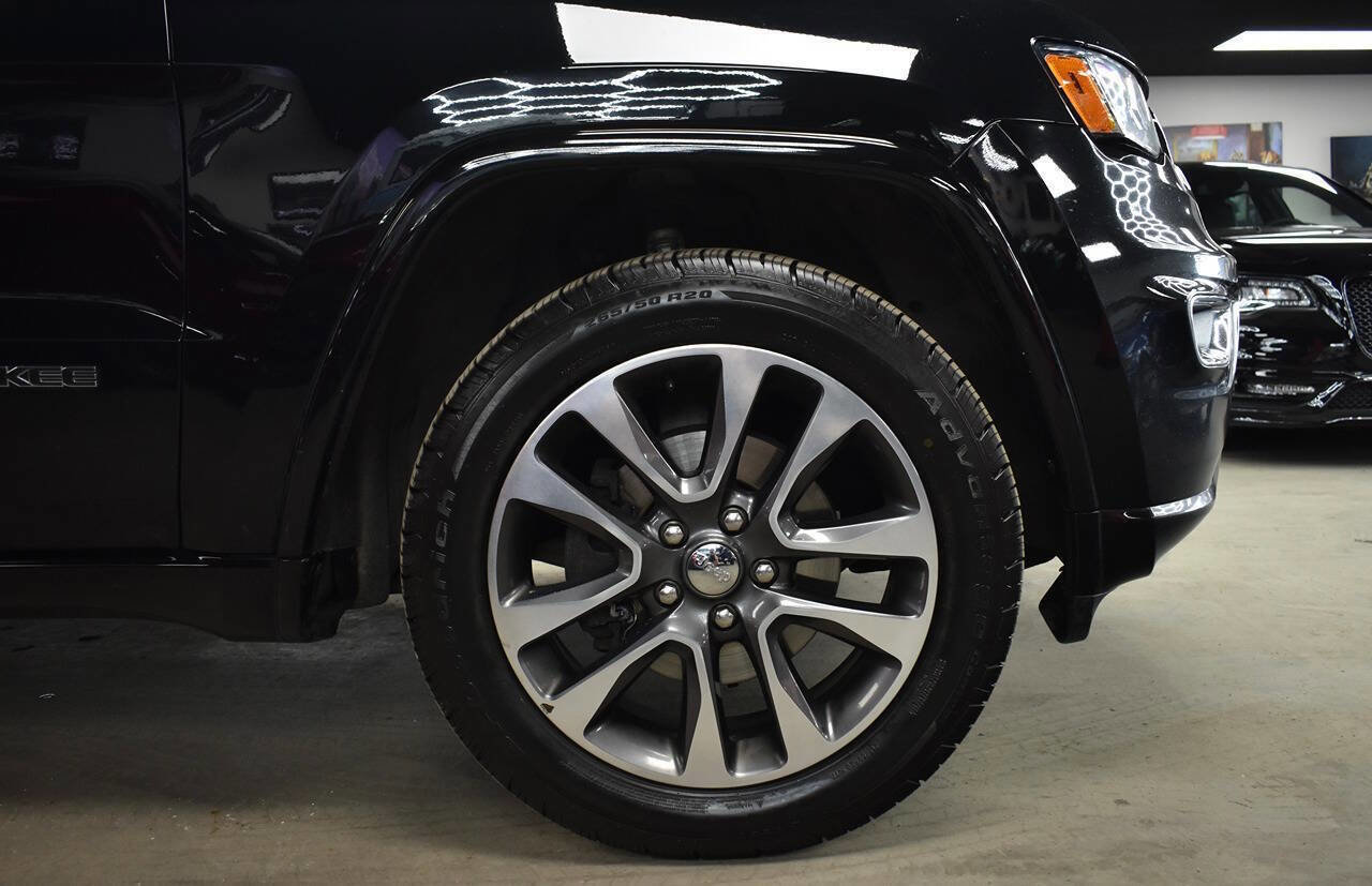 Used 2017 Jeep Grand Cherokee Overland image 10