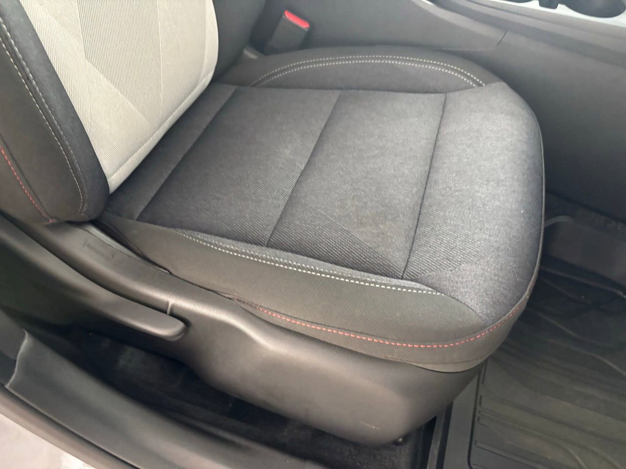 Used 2024 Chevrolet Trax RS image 27