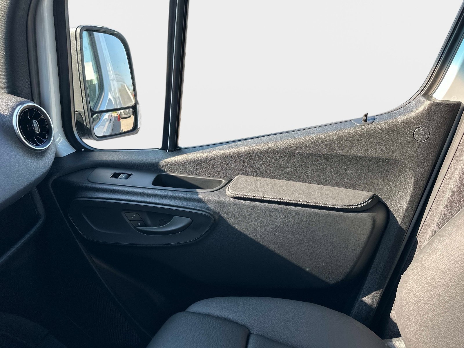 New 2026 Mercedes-Benz Sprinter 2500 image 15