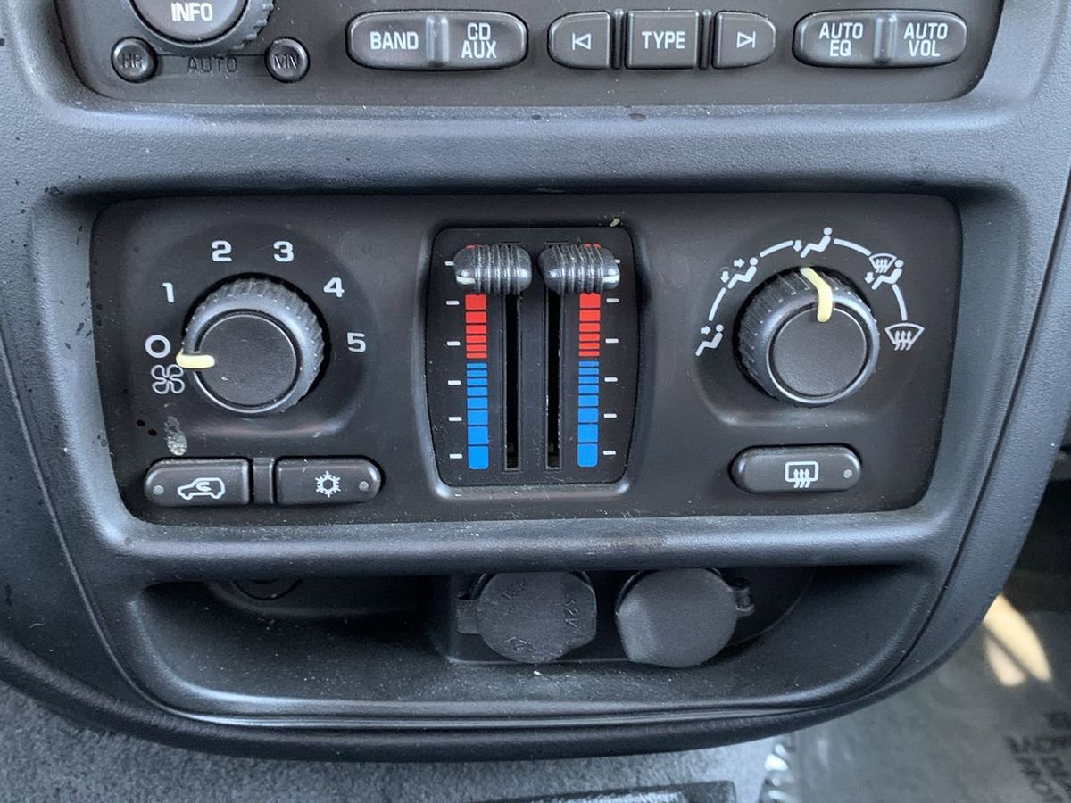 Used 2008 Chevrolet TrailBlazer LT AWD/4WD image 21