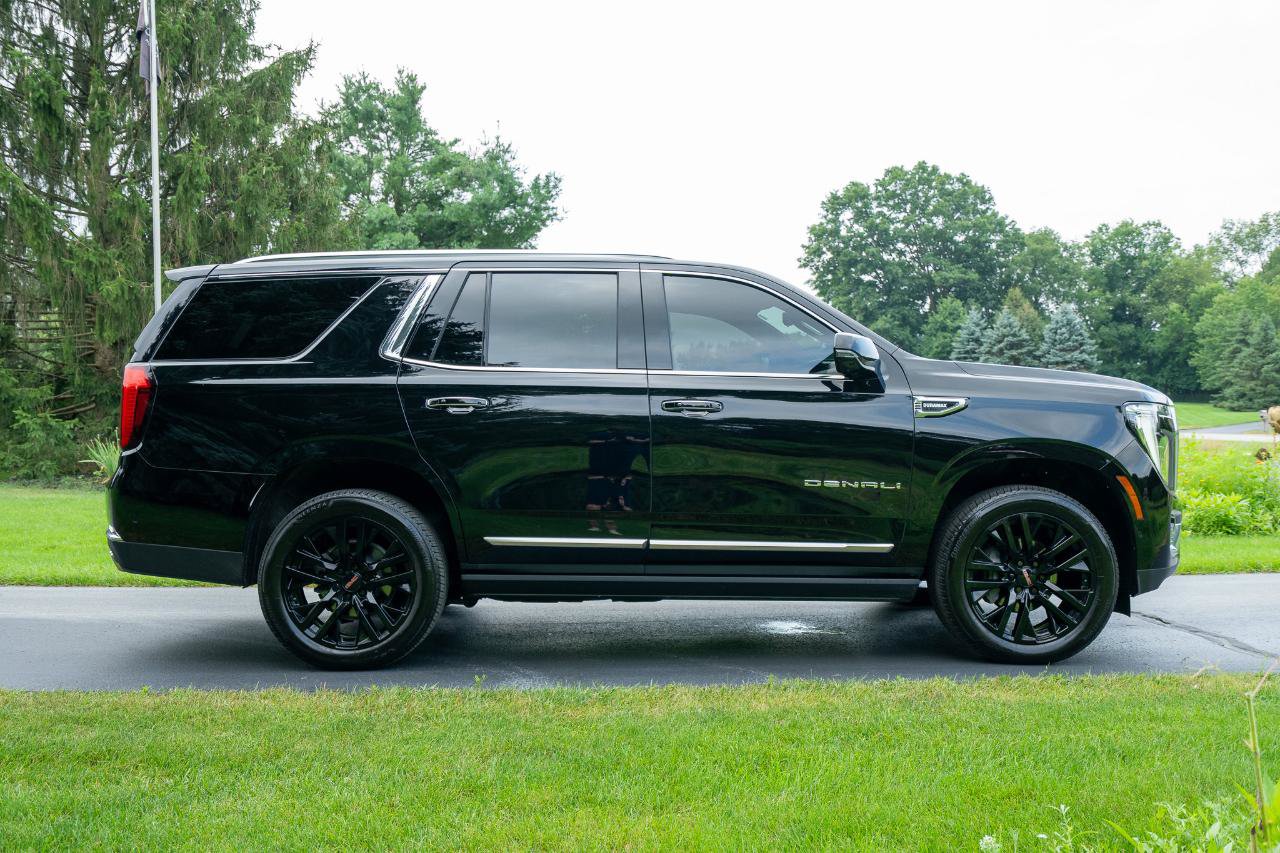 Used 2025 GMC Yukon Denali w/ Denali Reserve Package AWD/4WD image 6