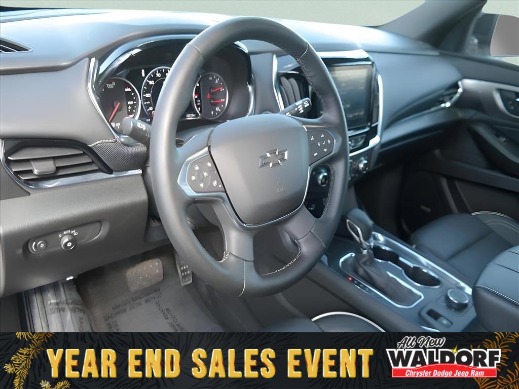Used 2024 Chevrolet Traverse Premier w/ Redline Edition image 11