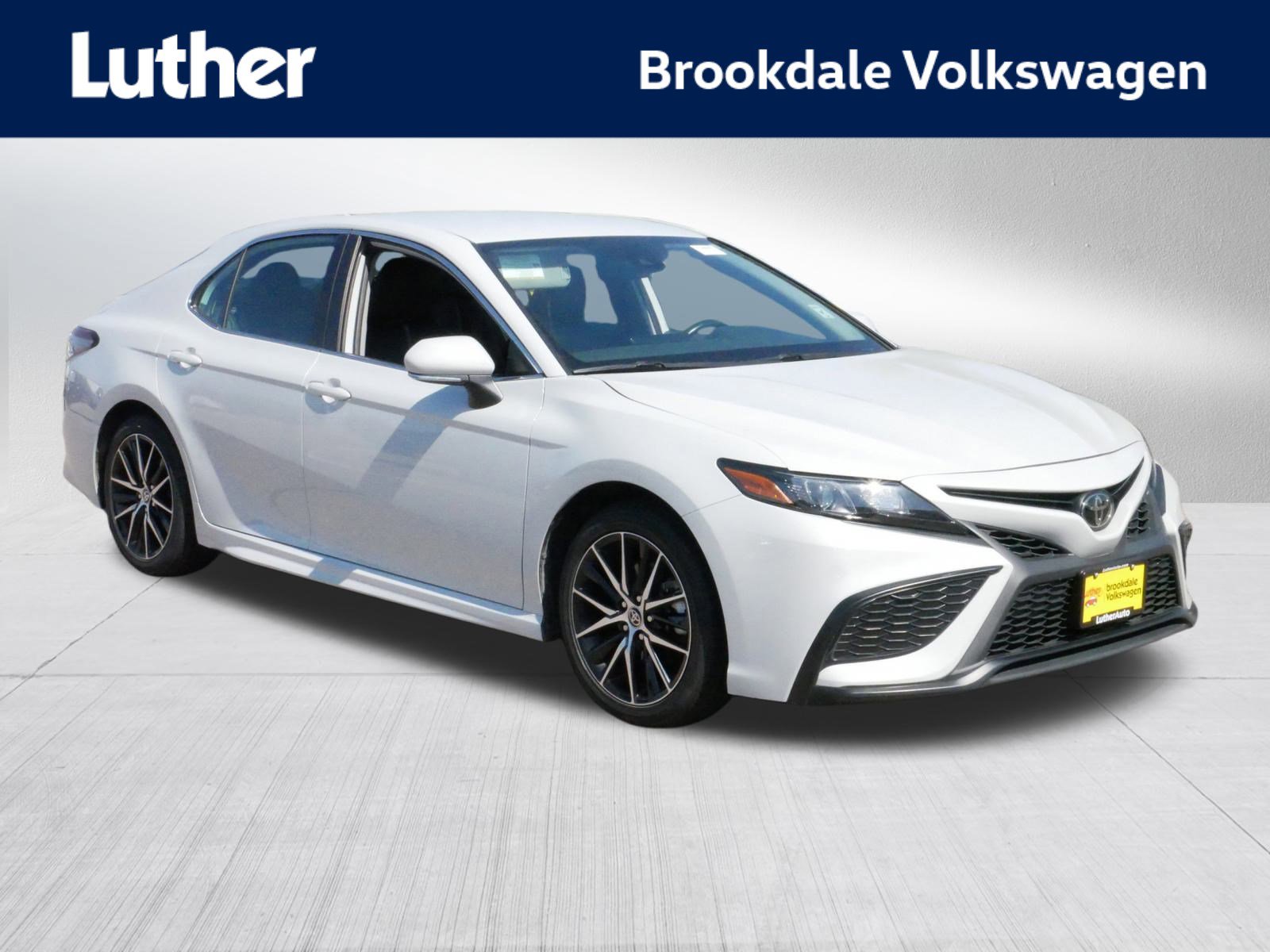 Used 2023 Toyota Camry SE