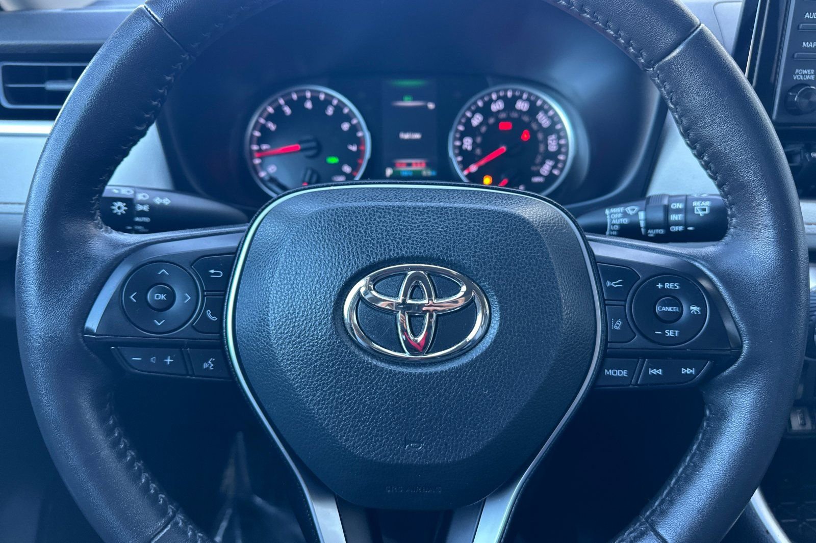 Certified 2022 Toyota RAV4 XLE w/ Convenience Package image 23