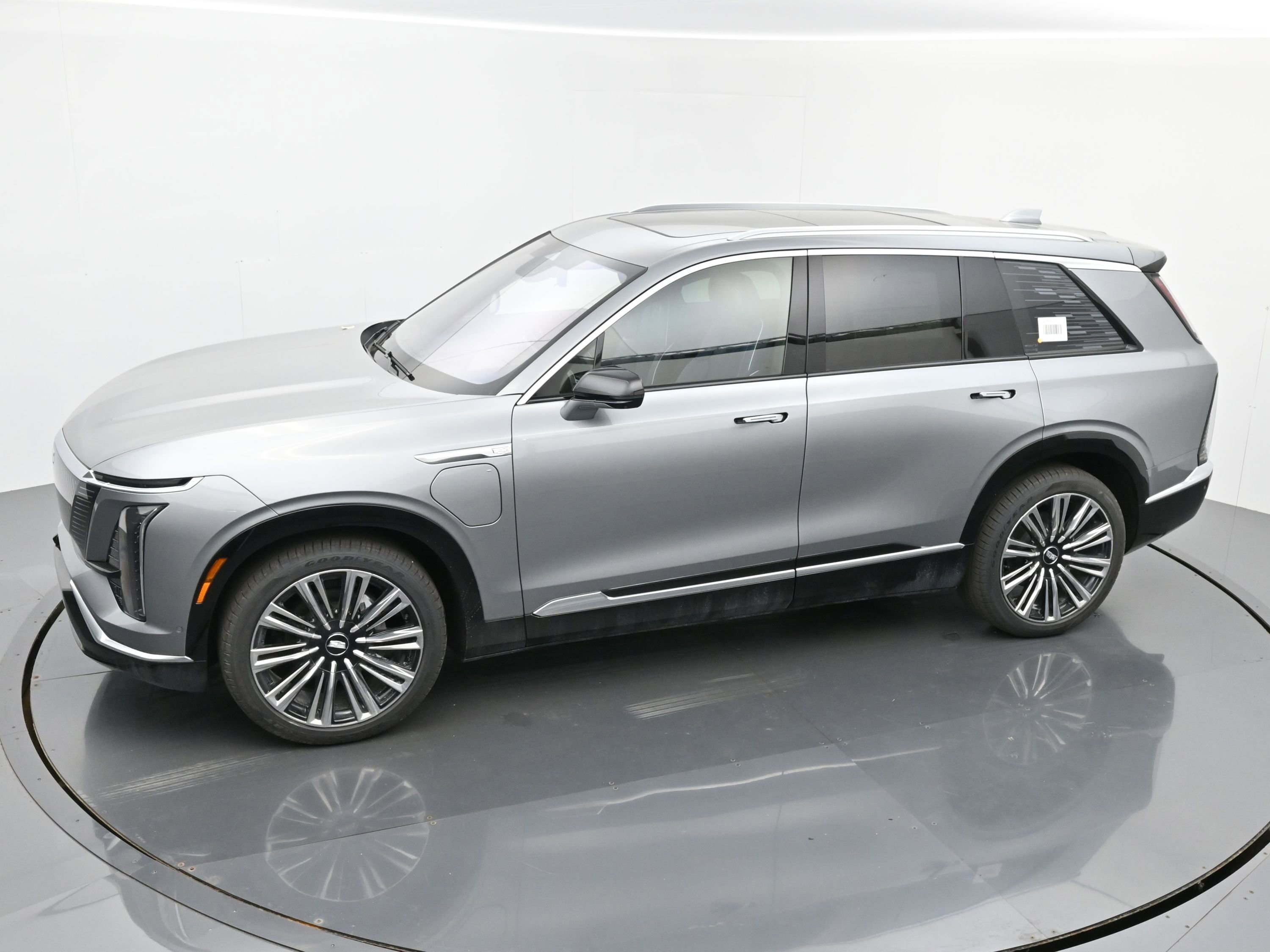 New 2026 Cadillac Vistiq Premium Luxury w/ LPO, Floor Liner Package image 24