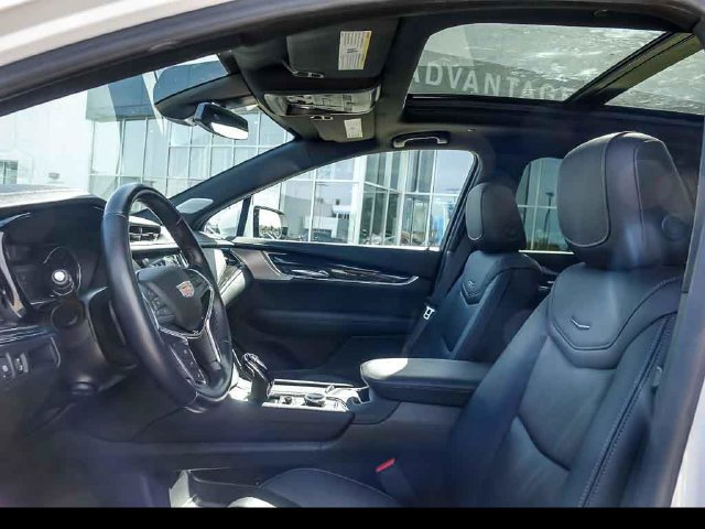 Certified 2023 Cadillac XT5 Premium Luxury AWD/4WD image 12
