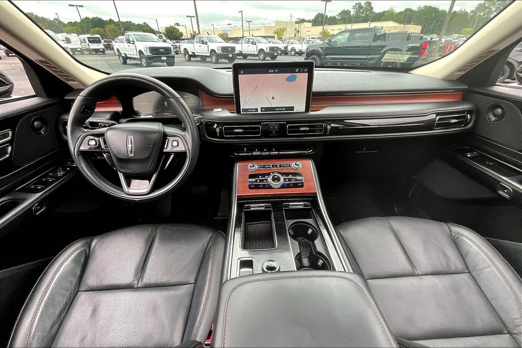 Certified 2023 Lincoln Aviator Reserve w/ Equipment Group 201A image 15