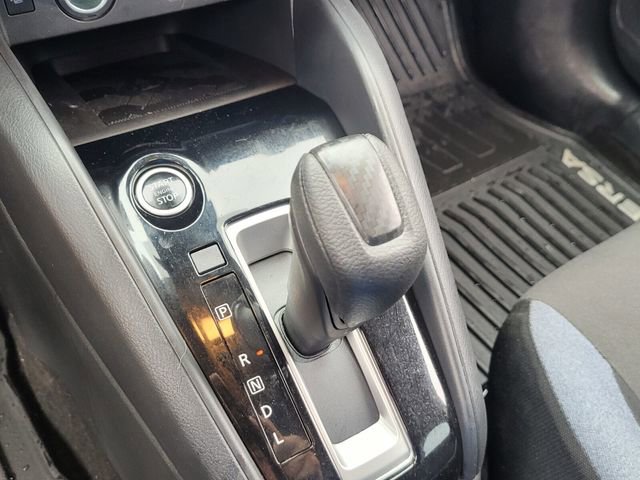 Used 2025 Nissan Versa SV w/ Trunk Package image 23