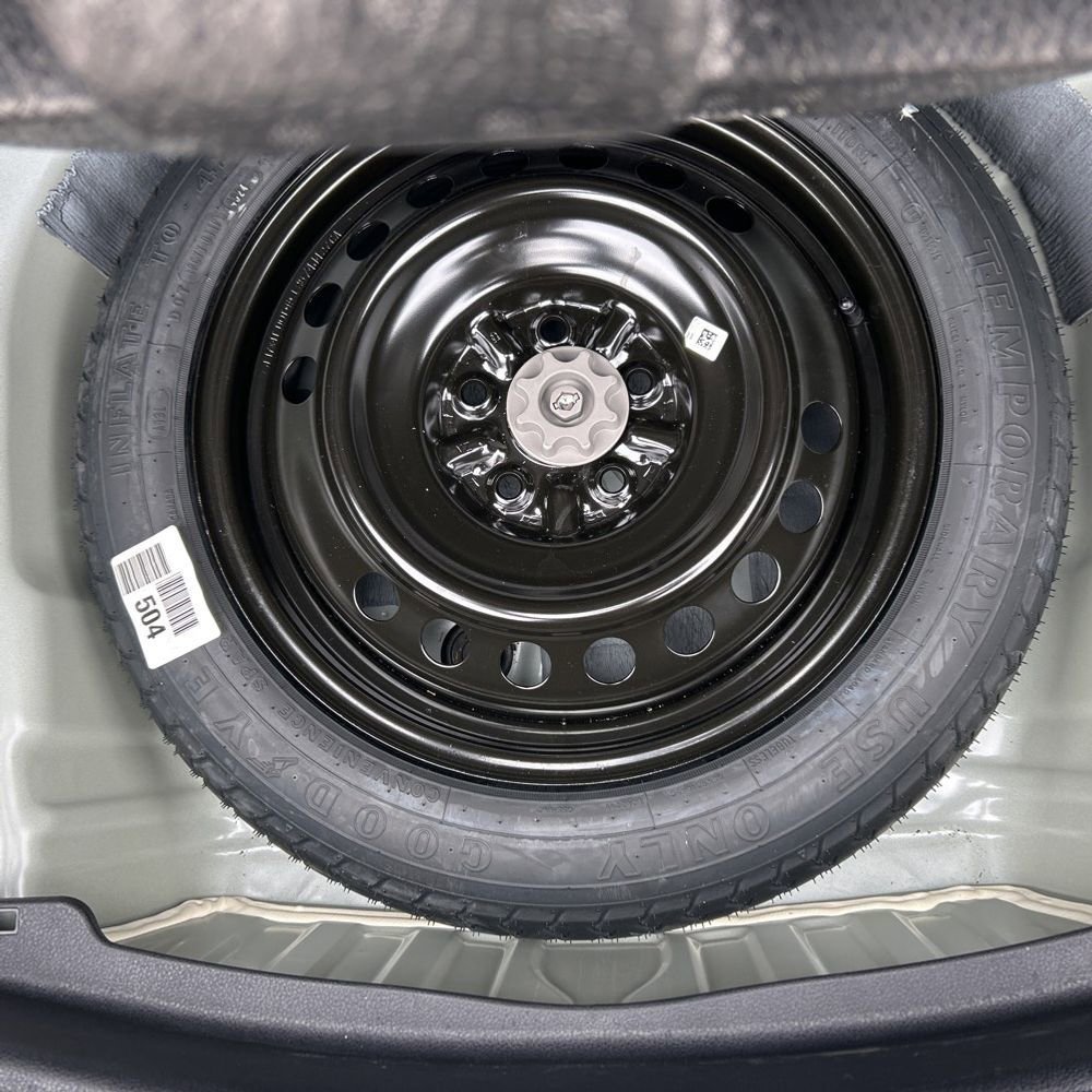 Used 2025 Toyota Camry LE image 32