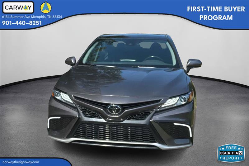 Used 2022 Toyota Camry XSE FWD image 3