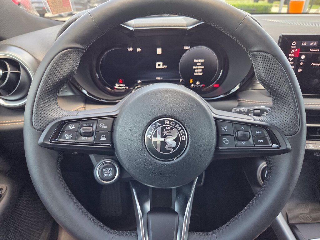 New 2026 Alfa Romeo Tonale w/ Active Assist Package AWD/4WD image 13