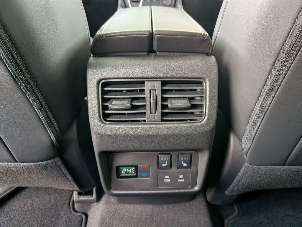 Used 2024 Nissan Rogue Platinum w/ Platinum Premium Package FWD image 34
