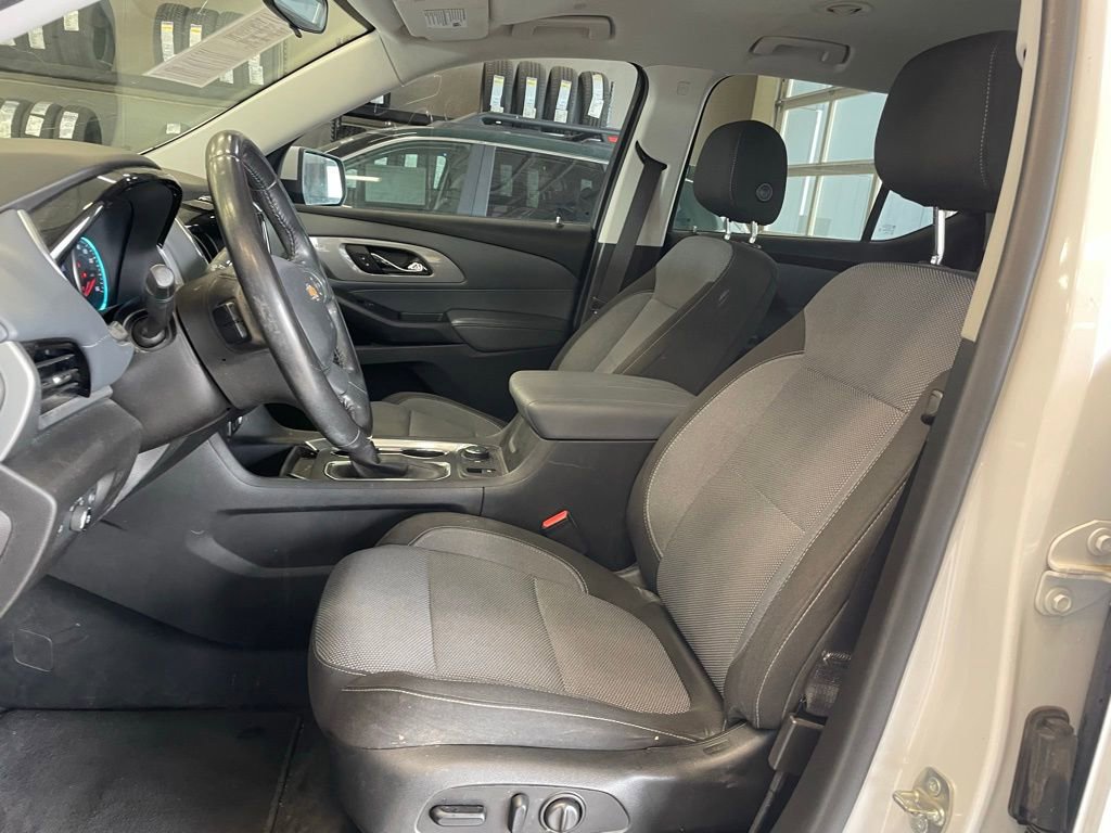Used 2021 Chevrolet Traverse LT FWD image 10