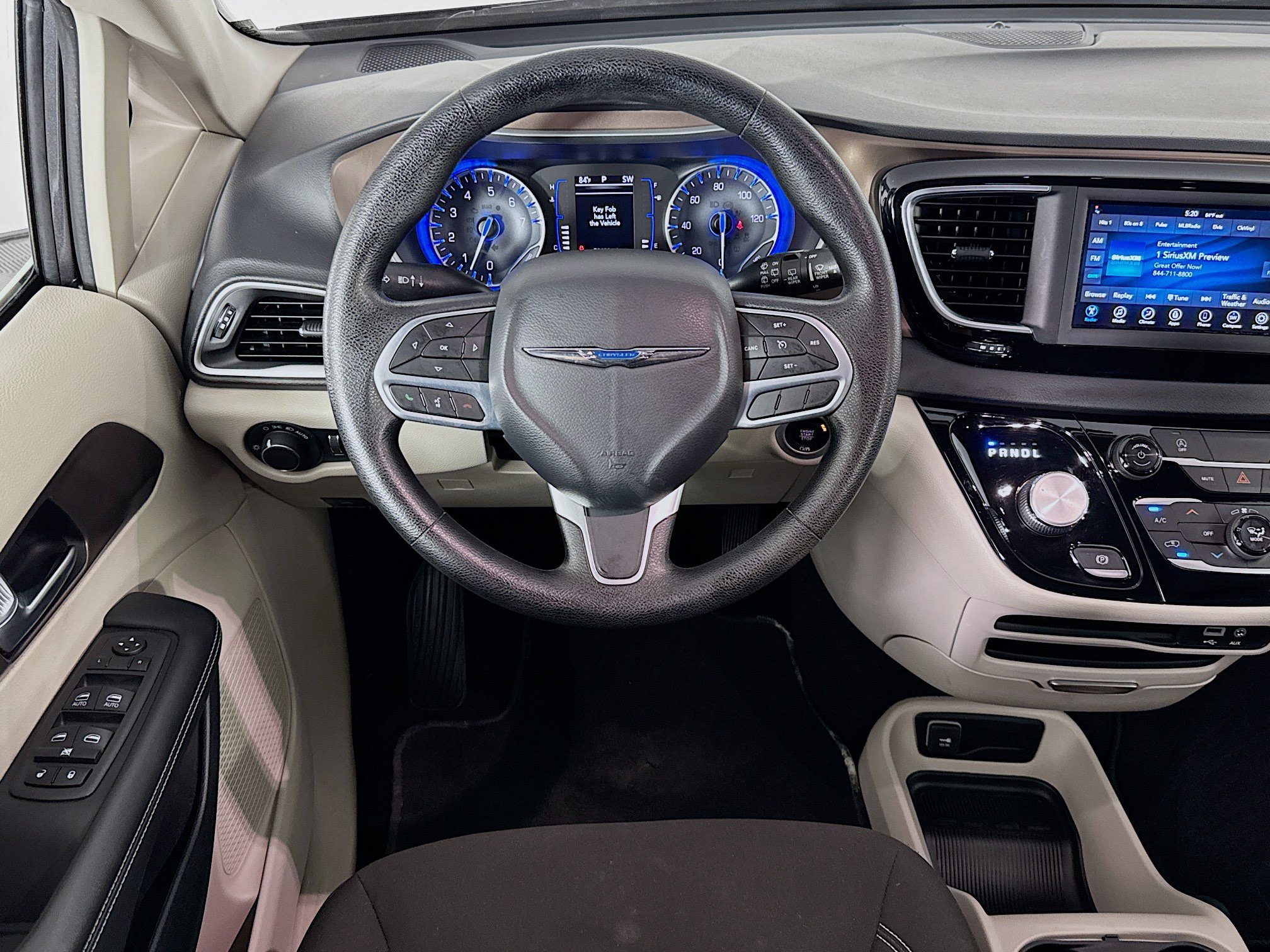 Used 2020 Chrysler Voyager LX FWD image 16