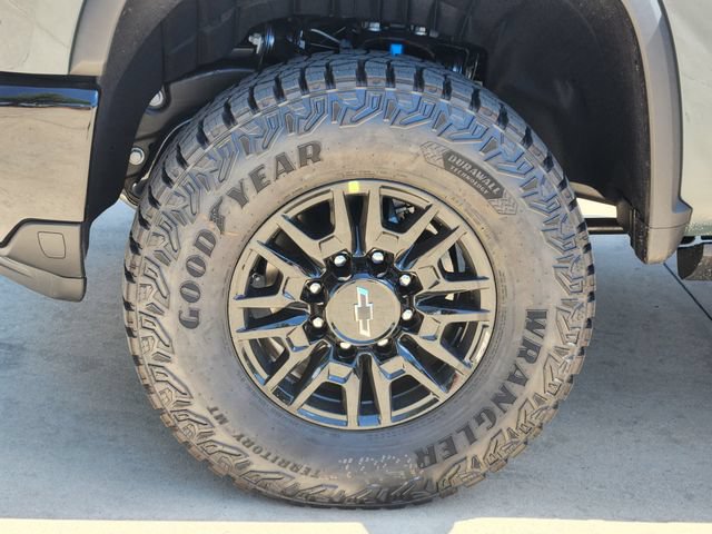 New 2026 Chevrolet Silverado 2500 ZR2 AWD/4WD image 18