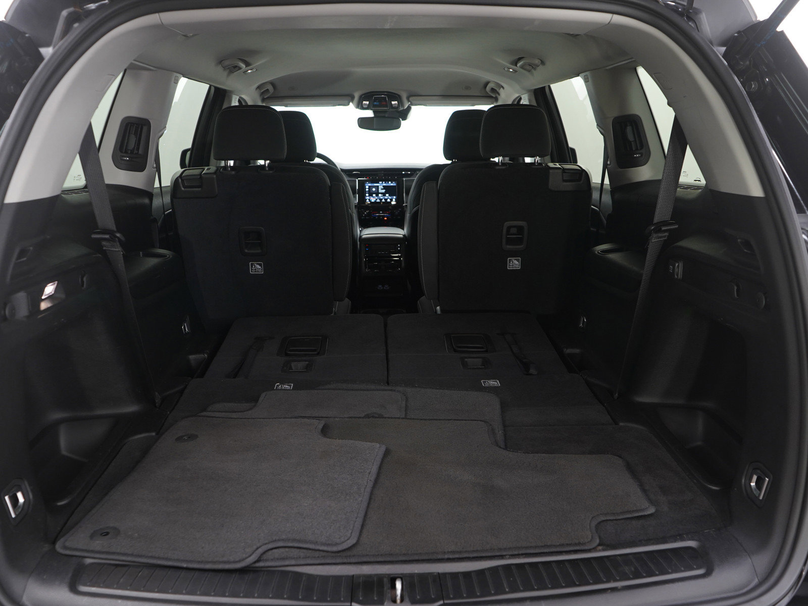 Used 2023 Jeep Grand Cherokee L Laredo image 9