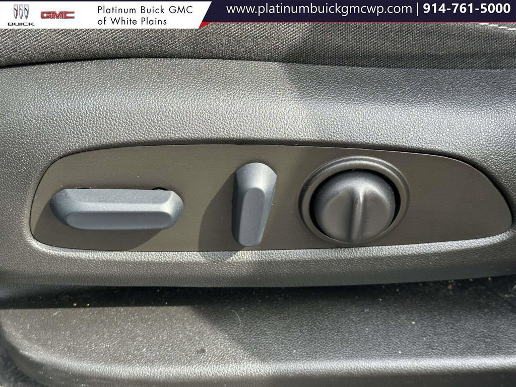 Used 2022 GMC Terrain SLE w/ Driver Convenience Package image 21