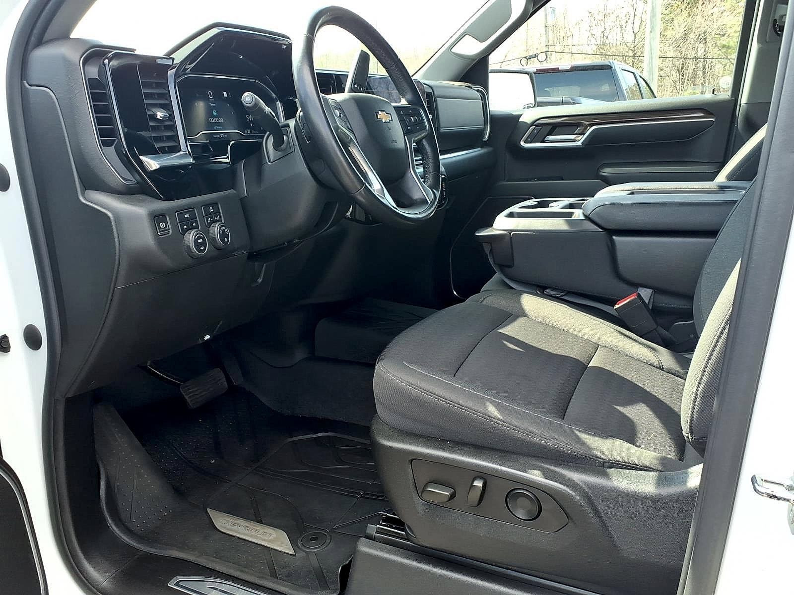 Certified 2022 Chevrolet Silverado 1500 LT image 19