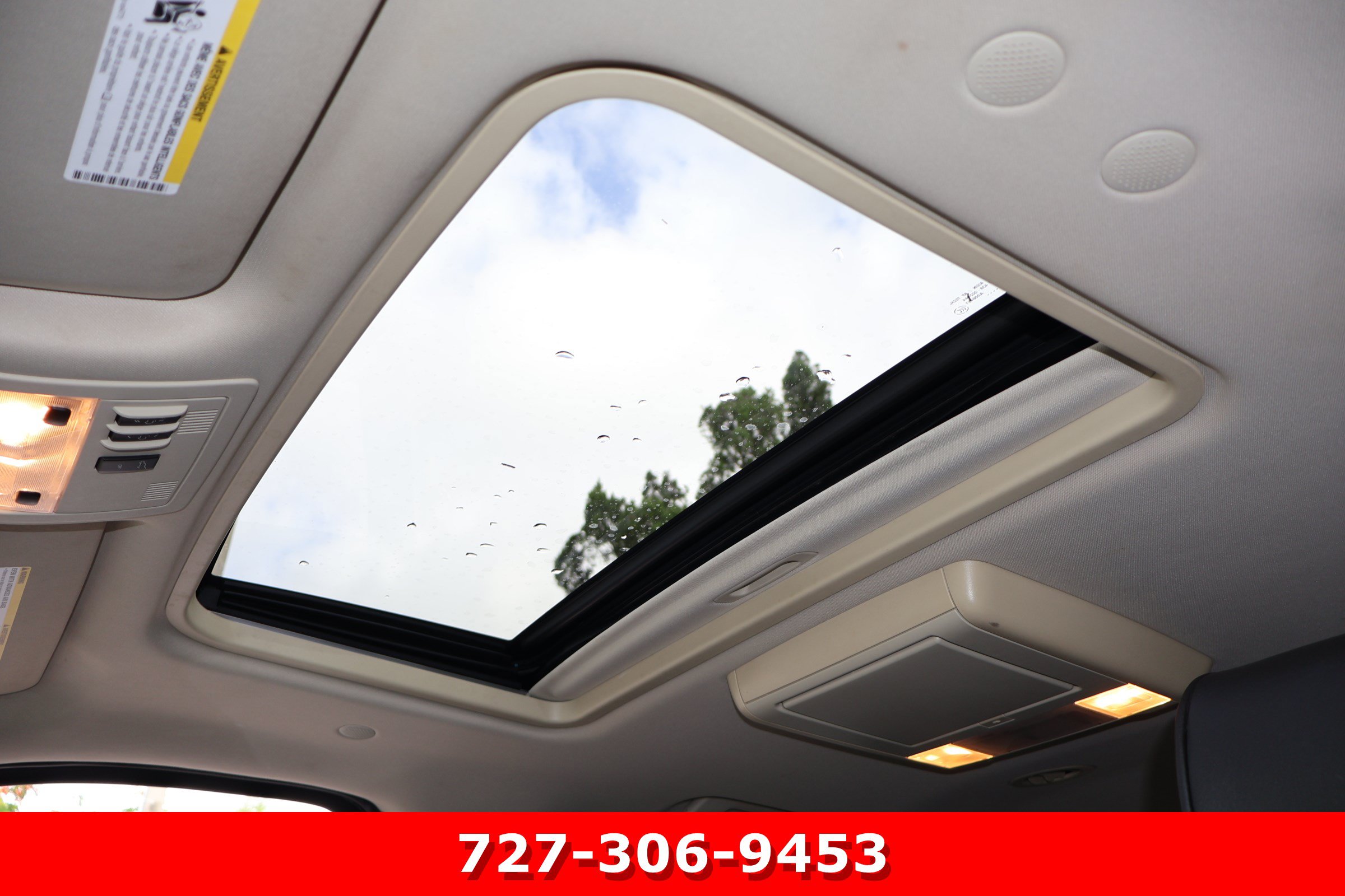 Used 2013 Cadillac Escalade ESV Platinum RWD image 5