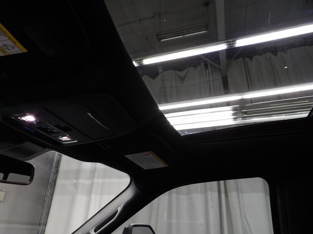 Used 2026 Ford F250 Platinum AWD/4WD image 32
