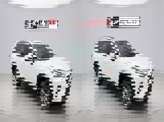 New 2025 Toyota RAV4 XLE image 7