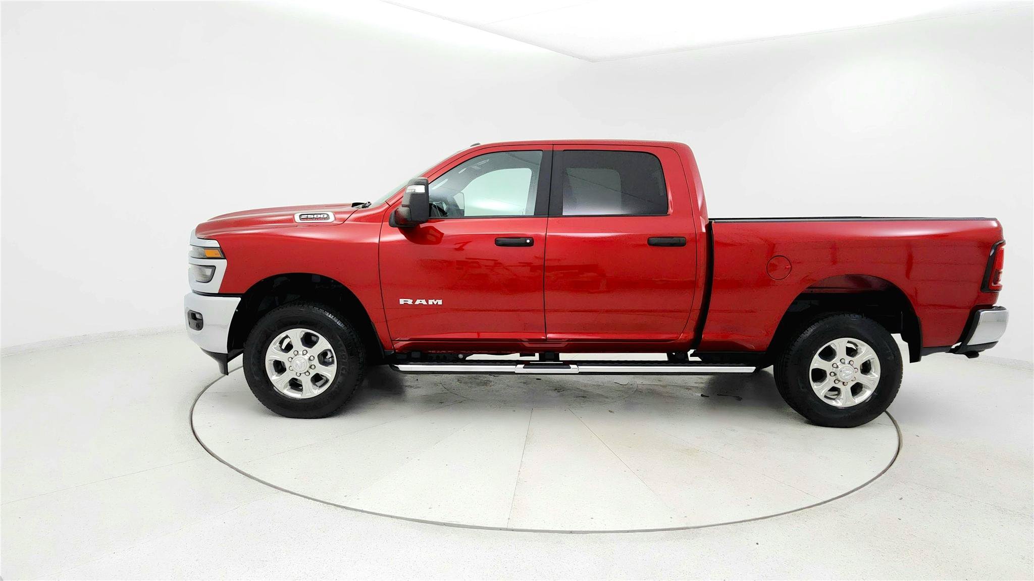 Used 2026 RAM 2500 Big Horn AWD/4WD image 2