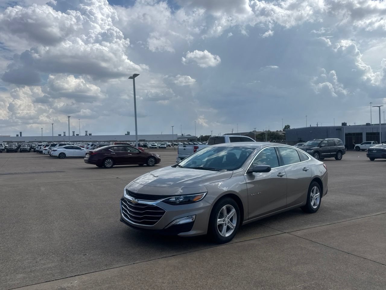 Used 2025 Chevrolet Malibu LS FWD image 9