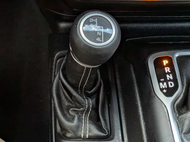 Used 2018 Jeep Wrangler Unlimited Rubicon AWD/4WD image 27
